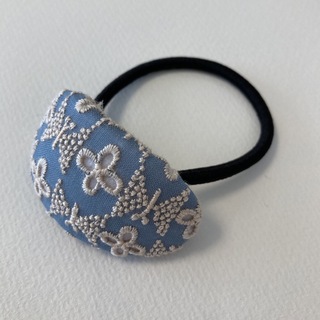 ミナペルホネン　ヘアゴム　handmade beads garden 水色