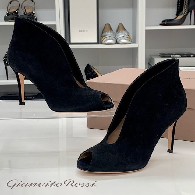 Gianvito Rossi（ジャンヴィト・ロッシ）スウェードハイヒール