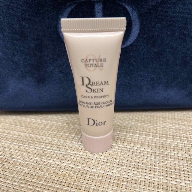 Dior - カプチュールトータル ドリームスキン ケア&パーフェクト 乳液 