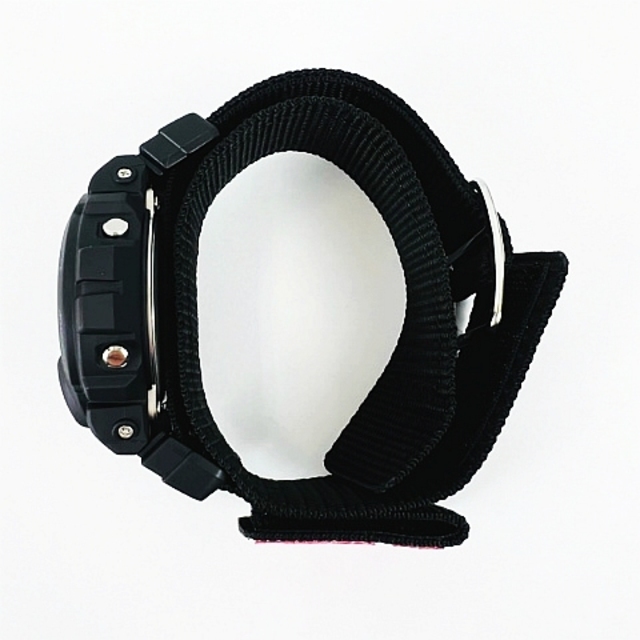 Supreme(シュプリーム)のSUPREME The North Face G-SHOCK Watch 黒 レディースのファッション小物(腕時計)の商品写真