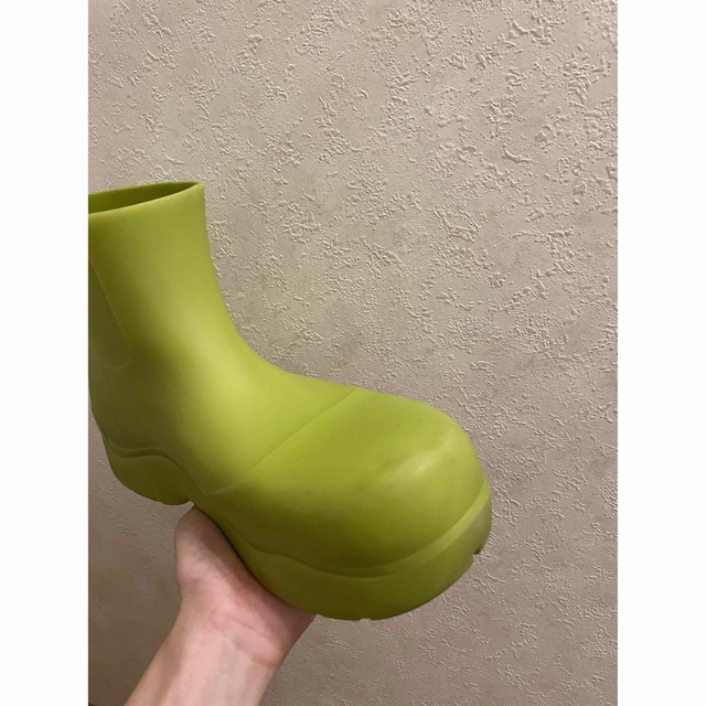 bottega veneta パドルブーツ キウイ 40 bottega veneta パドルブーツ キウイ 40