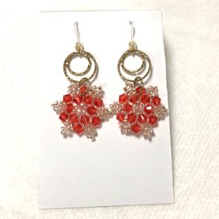 雪の結晶 赤 ピアス/イヤリング(ピアス)