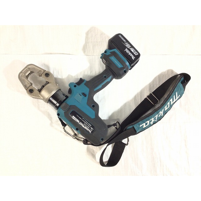 Makita(マキタ)の☆比較的綺麗です☆ makita マキタ 18V 充電式圧着機 TC300DRG バッテリー1個(BL1860B)付き 充電器付き アタッチメント おまけ付き 62214 自動車/バイクのバイク(工具)の商品写真