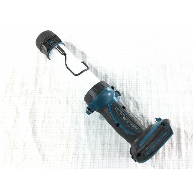 Makita(マキタ)の☆極美品☆makita マキタ 14.4V/18V 充電式LEDワークライト ML806 本体のみ 62629 自動車/バイクのバイク(工具)の商品写真