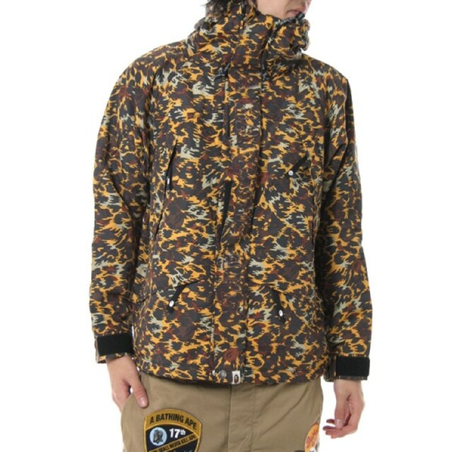 A BATHING APE(アベイシングエイプ)のA BATHING APE/BAPE レオパードナイロンジャケット NIGO メンズのジャケット/アウター(ナイロンジャケット)の商品写真