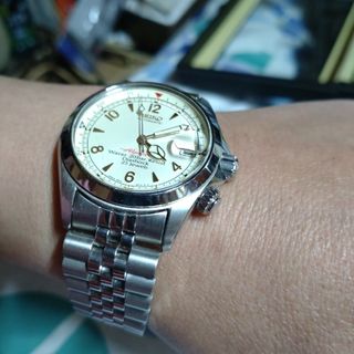 セイコー(SEIKO)のセイコーレッドアルピニスト4s15 希少新品ベルト付最終値下げ(腕時計(アナログ))