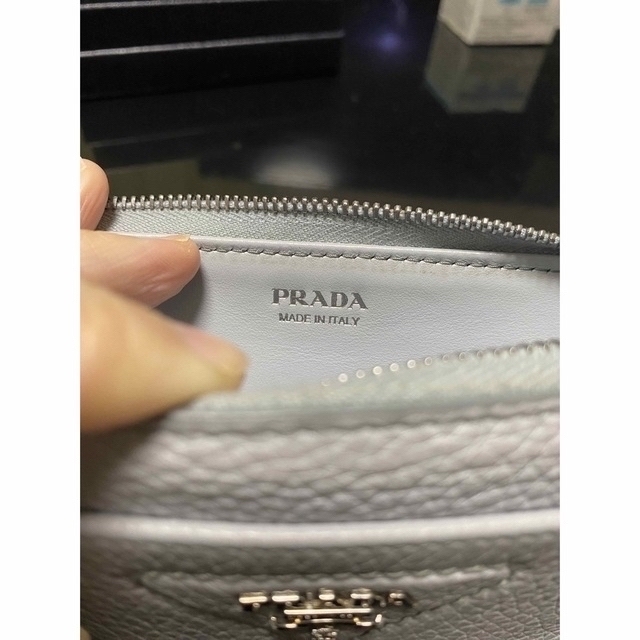 PRADA レザー キーケース ライトブルー 4