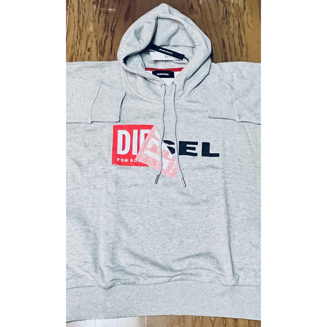 DIESEL(ディーゼル)のDIESEL  新品未使用　XLサイズ　ビッグサイズ　パーカー　ディーゼル メンズのトップス(パーカー)の商品写真