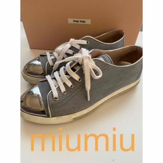 ミュウミュウ(miumiu)のMIUMIU スニーカー　36 1/2 箱付き(スニーカー)