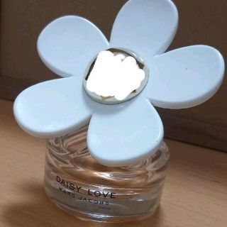 マークジェイコブス(MARC JACOBS)のMARC JACOBSDAISY LOVEオードトワレ(香水(女性用))