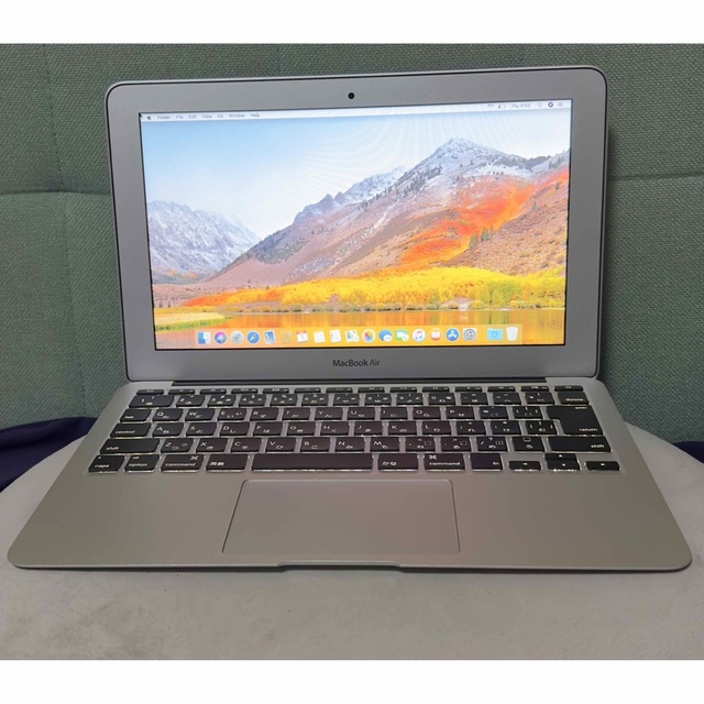 MacBook Air 11inch i5 4GB 128GBFlash2011 最新作の delabassee