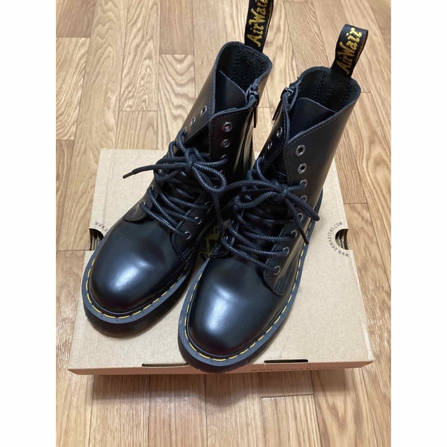 値下げ交渉可！Dr.Martens JADON8ホール25センチ 限定特典 www.skytrac.ca