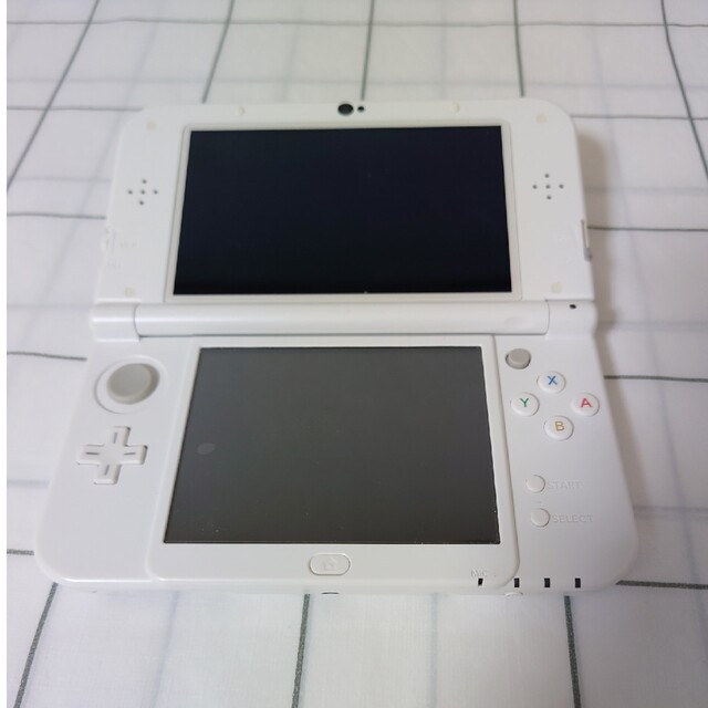 液晶綺麗Newニンテンドー3DS LL パールホワイト 2