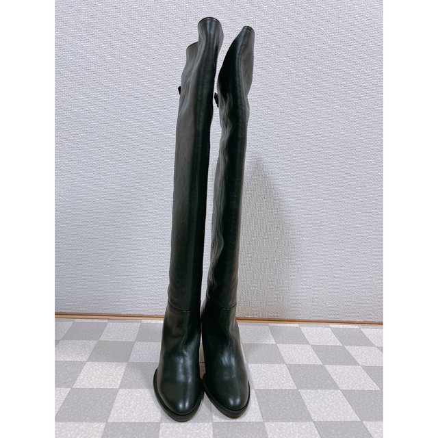 黒い革のブーツ（22cm）