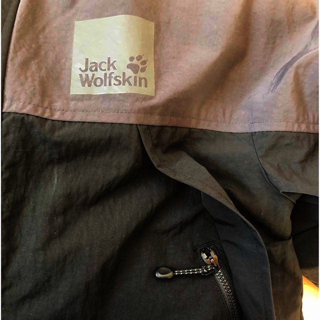 Jack Wolfskin(ジャックウルフスキン)のセール中❗️新品タグ付き❗️ジャックウルフスキンリバーシブルアウター メンズのジャケット/アウター(ナイロンジャケット)の商品写真