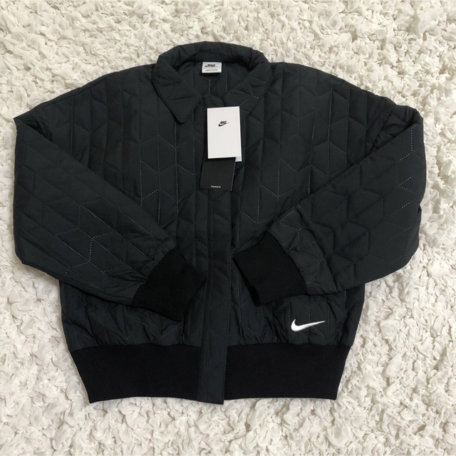 NIKE(ナイキ)の2XL《新品》ナイキ NIKE エッセンシャル キルティング ジャケットアウター レディースのジャケット/アウター(ブルゾン)の商品写真