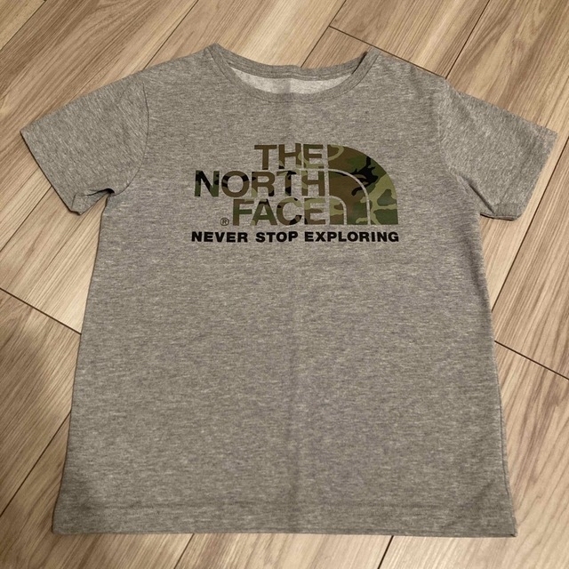 THE NORTH FACE(ザノースフェイス)のザノースフェイス　 Tシャツ　130センチ キッズ/ベビー/マタニティのキッズ服男の子用(90cm~)(Tシャツ/カットソー)の商品写真