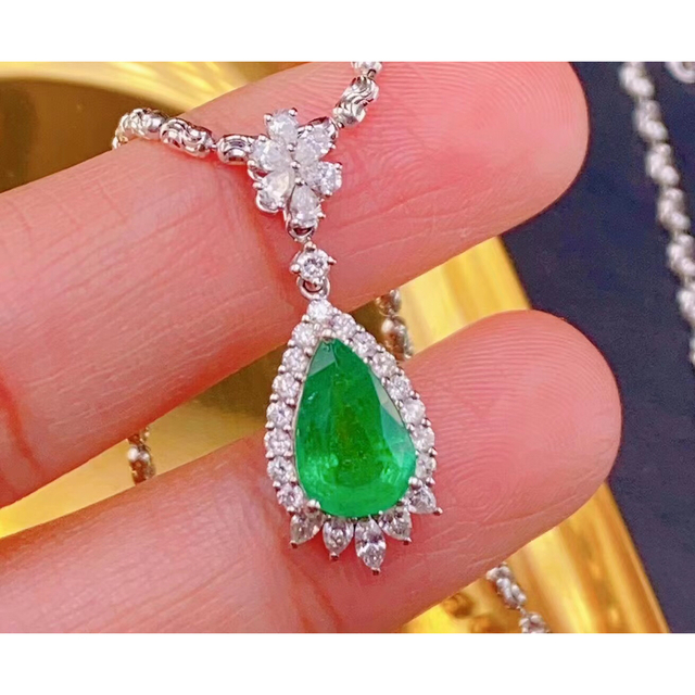 送料無料/新品】 ダイヤ エメラルド ⭐天然 ペンダントトップ 2.3ct