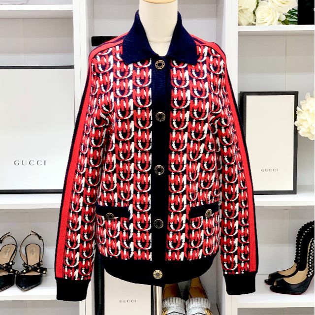 人気ブランドの miumiu カーディガン 襟付き ロゴ ニット ウール