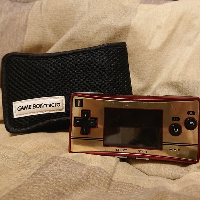 ゲームボーイ ミクロ GAMEBOY micro ファミコンバージョン-