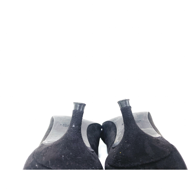 ZARA(ザラ)のZARAVローヒールパンプススエードバックスキングログランリボンブラックザラ黒 レディースの靴/シューズ(ハイヒール/パンプス)の商品写真