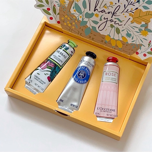 L'OCCITANE(ロクシタン)の【新品未使用】L’OCCITANE ロクシタン／ハンドクリーム3本 ギフトセット コスメ/美容のボディケア(ハンドクリーム)の商品写真