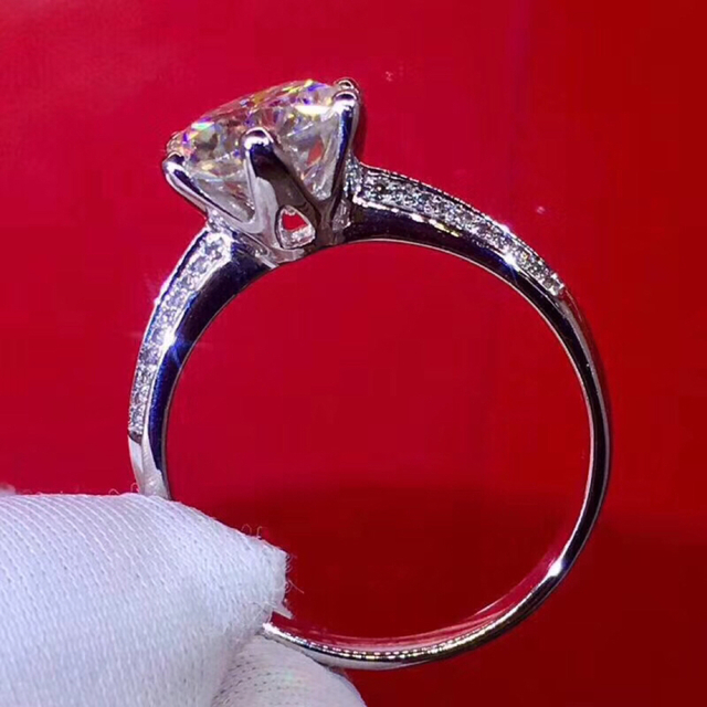 ～【newデザイン】モアサナイト 　リング　K18WGmoissanite