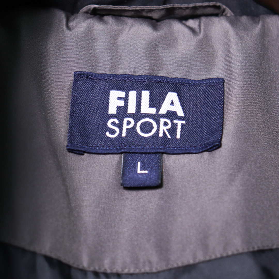 FILA(フィラ)のフィラ 中綿ブルゾン ジップアップ ハイネック 胸ロゴ ジャケット アウター メンズ Lサイズ グレー FILA メンズのジャケット/アウター(ブルゾン)の商品写真