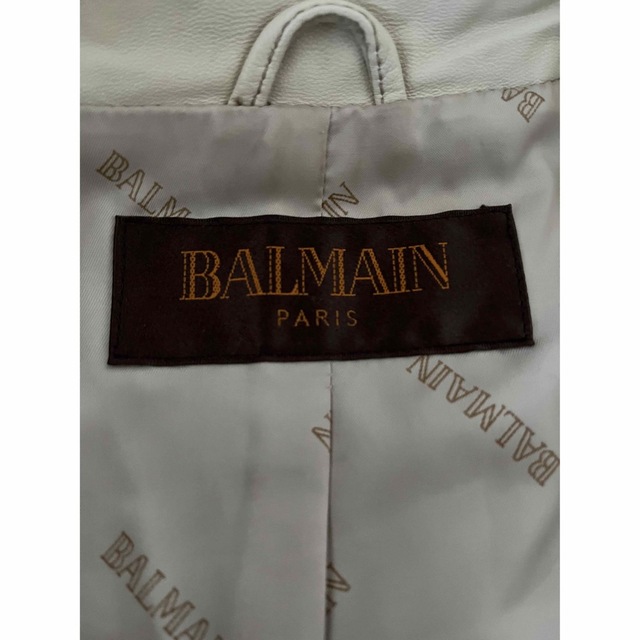 BALMAIN(バルマン)のBALMAINコート　ルビアさん専用です レディースのジャケット/アウター(その他)の商品写真