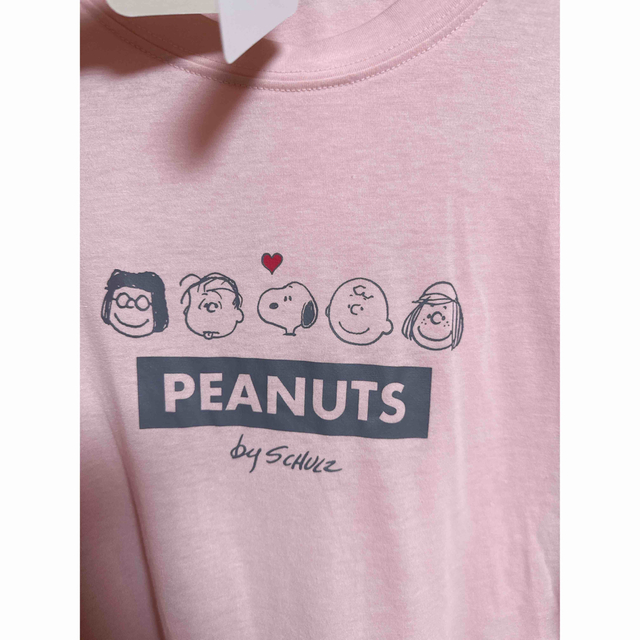 PEANUTS(ピーナッツ)の新品　PEANUTS スヌーピー　レディース　ルームウェア　M レディースのルームウェア/パジャマ(ルームウェア)の商品写真