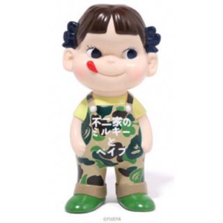 アベイシングエイプ(A BATHING APE)の不二家ソフビ BAPE®︎×ペコちゃん (キャラクターグッズ)