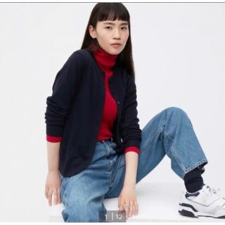 ユニクロ(UNIQLO)の【新品未使用品】エクストラファインメリノクルーネックカーディガン（長袖）ネイビー(カーディガン)