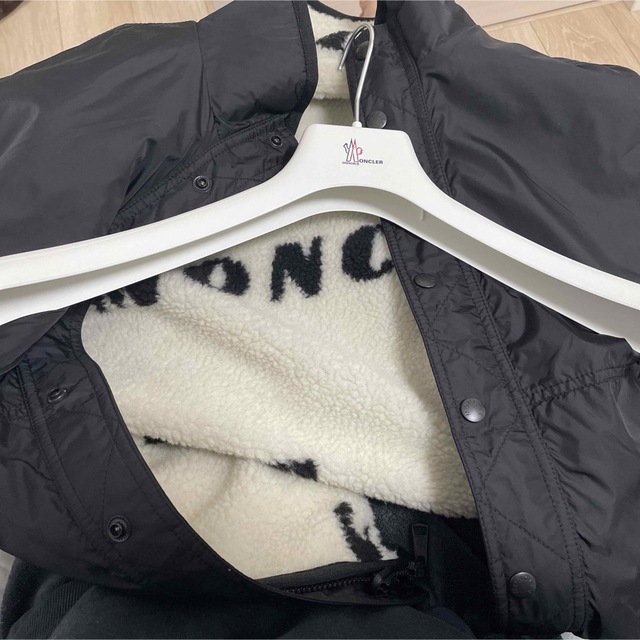 MONCLER(モンクレール)のツンシ様専用　モンクレール   リバーシブル　フリース　ナイロンジャケット メンズのジャケット/アウター(ブルゾン)の商品写真