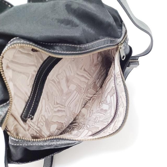 IBIZA(イビザ)のIBIZA(イビザ) リュックサック 黒×ピンク レディースのバッグ(リュック/バックパック)の商品写真