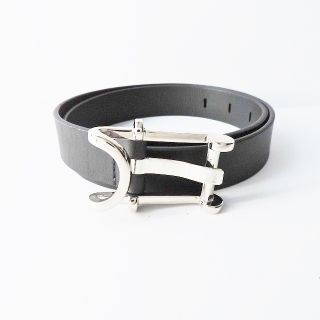 FENDI(ベルト ・ シルバー/銀色系)のフリマアイテム一覧 FENDI(ベルト ・ シルバー/銀色系)のフリマアイテム一覧