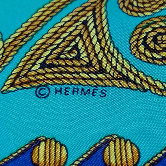Hermes(エルメス)のエルメス スカーフ カレ90 ARABESQUES/花柄 レディースのファッション小物(バンダナ/スカーフ)の商品写真