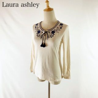 ローラアシュレイ(LAURA ASHLEY)の専用Laura ashley レーヨンブレンド 花柄刺繍 ブラウス(シャツ/ブラウス(長袖/七分))