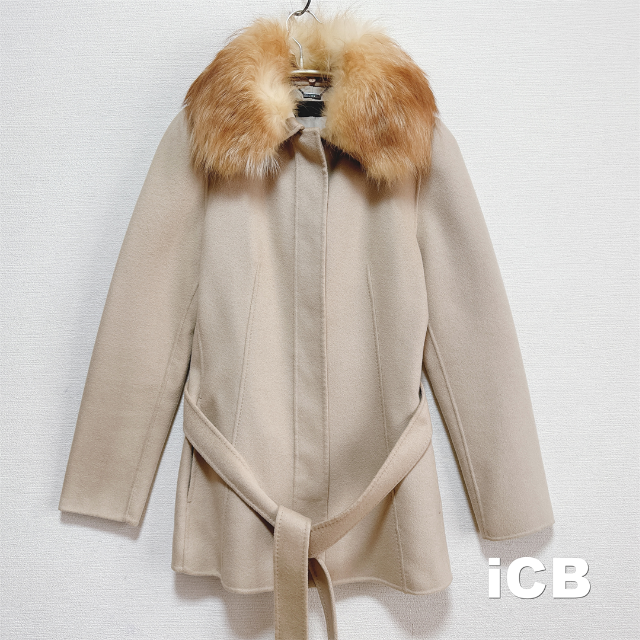 ICB(アイシービー)の【ICB】アイシービー カシミヤ混 フォックスファー ショートコート レディースのジャケット/アウター(チェスターコート)の商品写真