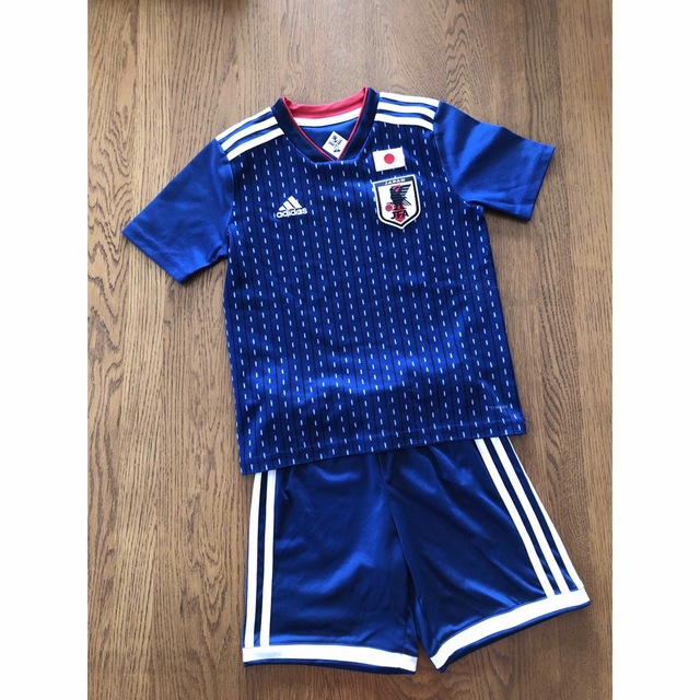 adidas(アディダス)のadidas 日本代表ユニフォーム キッズ/ベビー/マタニティのキッズ服男の子用(90cm~)(Tシャツ/カットソー)の商品写真