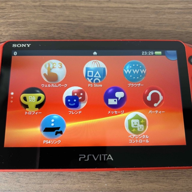 PlayStation Vita(プレイステーションヴィータ)の★本体美品★ PlayStation Vita メタリックレッド エンタメ/ホビーのゲームソフト/ゲーム機本体(携帯用ゲーム機本体)の商品写真