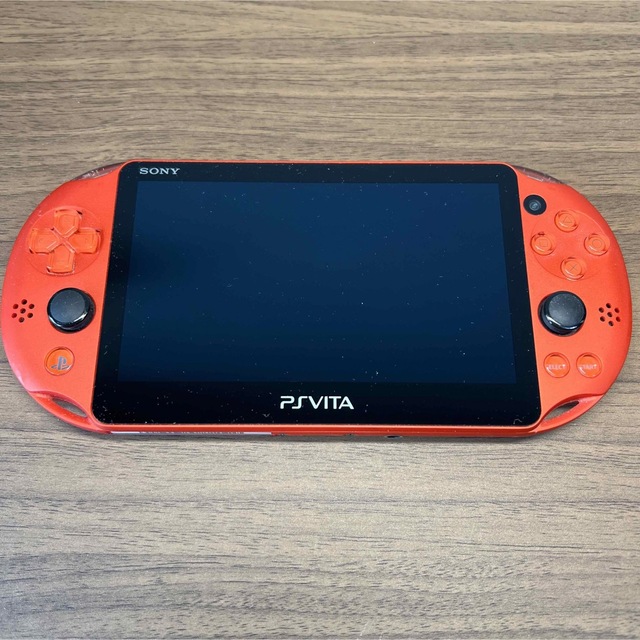 PlayStation Vita(プレイステーションヴィータ)の★本体美品★ PlayStation Vita メタリックレッド エンタメ/ホビーのゲームソフト/ゲーム機本体(携帯用ゲーム機本体)の商品写真