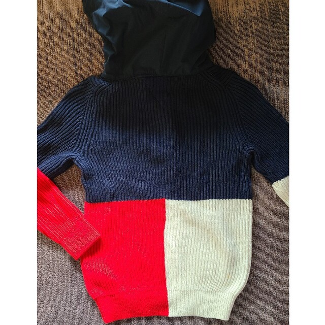 TOMMY HILFIGER(トミーヒルフィガー)のTOMMY ニットフーディ【120】 キッズ/ベビー/マタニティのキッズ服男の子用(90cm~)(ニット)の商品写真