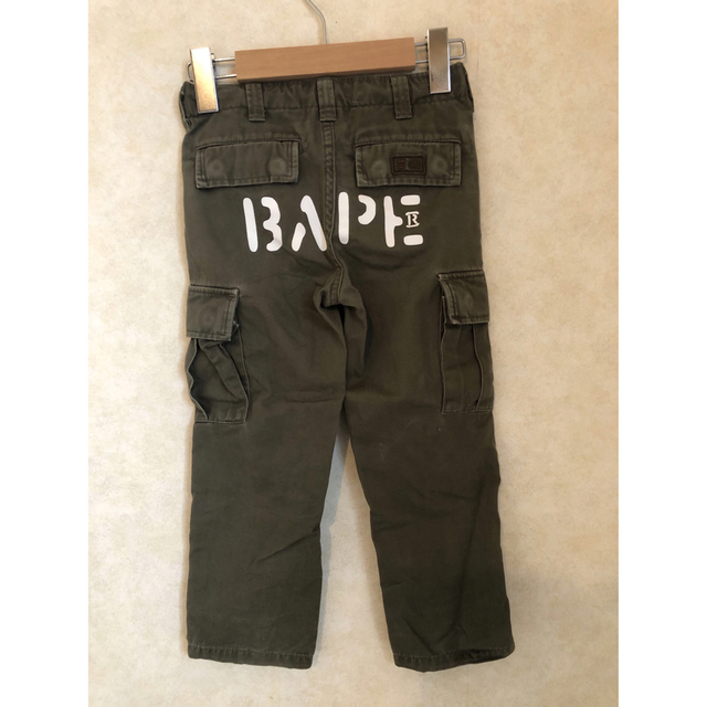 A BATHING APE(アベイシングエイプ)のAPE kids カーゴパンツ　110㌢ キッズ/ベビー/マタニティのキッズ服男の子用(90cm~)(パンツ/スパッツ)の商品写真