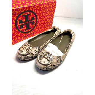 トリーバーチ(Tory Burch)のトリーバーチ　フラット　パイソン柄シューズ　サイズ6.5(バレエシューズ)