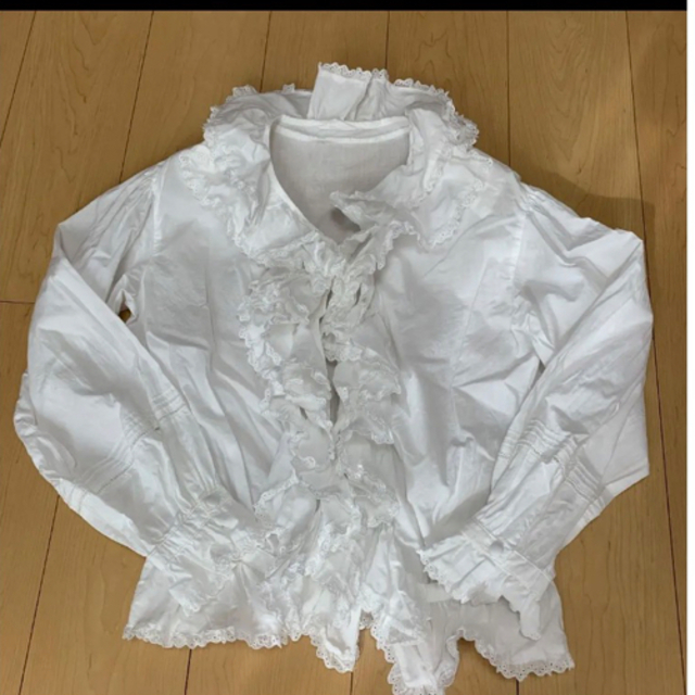 OLIVEdesOLIVE(オリーブデオリーブ)の古着　ブラウス　ペチコート　2点セット レディースのトップス(Tシャツ(長袖/七分))の商品写真