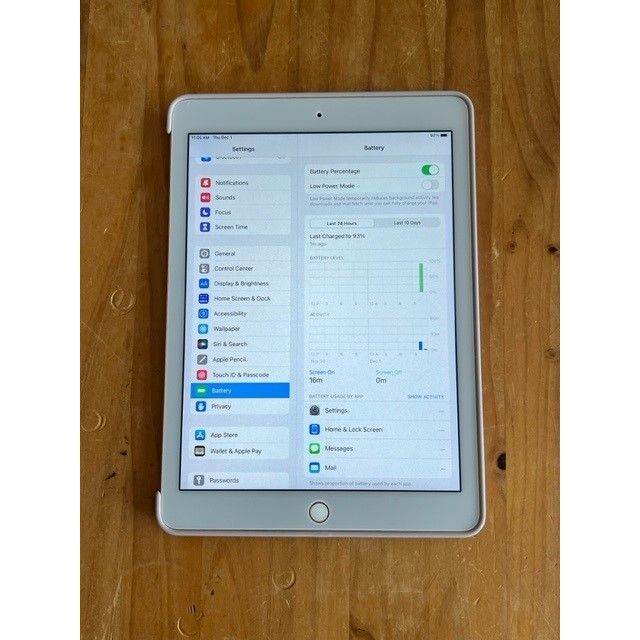 スマホ/家電/カメラiPad Pro 9.7インチ128GB　WiFi