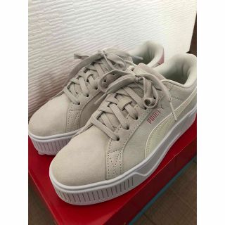 PUMA 厚底カルメン 24.5