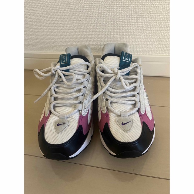 NIKE(ナイキ)の【美品】ナイキ スニーカー PINK NIKE AIR MAXTRIAX 96  レディースの靴/シューズ(スニーカー)の商品写真