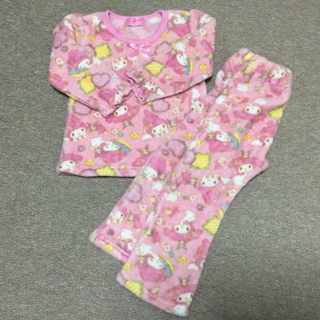 マイメロディ(マイメロディ)のマイメロディ　パジャマ　100cm キッズ/ベビー/マタニティのキッズ服女の子用(90cm~)(パジャマ)の商品写真