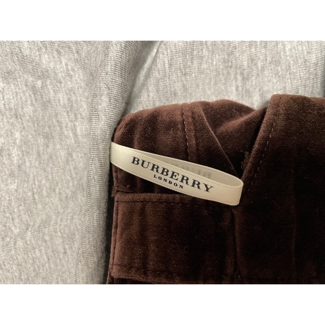 BURBERRY(バーバリー)のバーバリー  冬用パンツ　トミー　シャツ　120 130 エルモ　トレーナー キッズ/ベビー/マタニティのキッズ服女の子用(90cm~)(パンツ/スパッツ)の商品写真